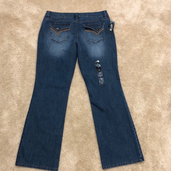 Apt9 Bootcut Mid-rise Jeans - Picture 2 of 4